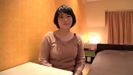 Treasured footage of pregnant Japanese MILF in hotel