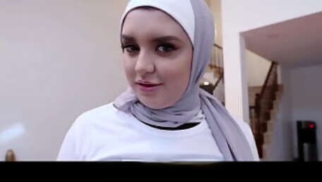 MuslimsFuck-Curvy Muslim Teen Leda Lotharia Prepares Her Tight Pussy For Her First College Party