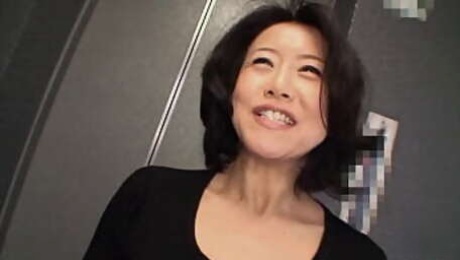 Mature Asian woman eager to use all the sex toys on her wet pussy