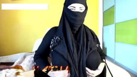 Horny hard nipples big tits milf in Hijab Arabic Muslim slut cam recorded November 12th