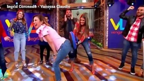 Ingrid Coronado Empinada Nalgotas Paradas En Jeans   Vanessa 03ago18