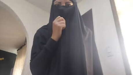 Arab MILF Masturbates Squirting Pussy To Rough Orgasm OnWhile Wearing Niqab Porn Hijab XXX