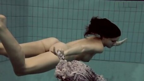 Loris Licicia super hot underwater swimming naked