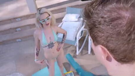 Tiny Teen Me Into Fucking Her- Lola Fae