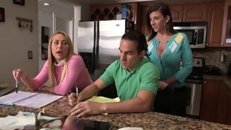 Stepmom Sara Jay and Carter Cruise Threesome