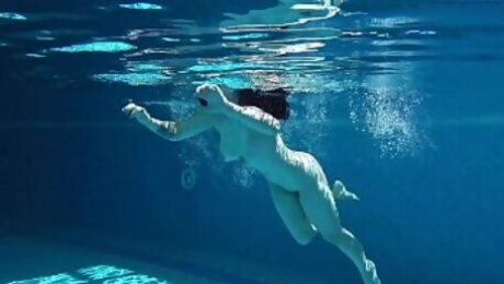 Russian Sheril teen submerged underwater