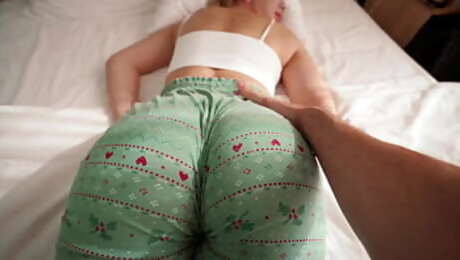 Fuck! step sister asked for a massage and started sex