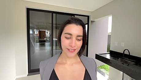 Beautiful big ass real estate agent shows her skills to close a deal!