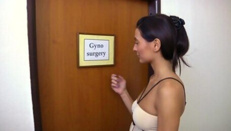Roberta examined by gynecolgist