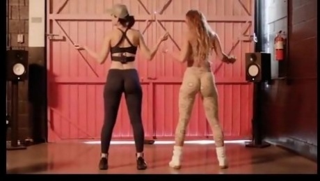 SOMMER RAY TWERKING