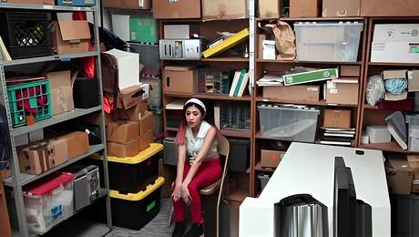 Shoplifting teen 18+ spunked