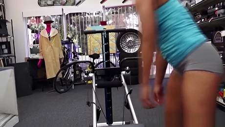 Sexy black woman tried to trick the owner instead gets fucked hard