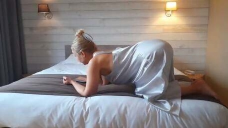 Amateur blonde mature wife Selena enjoys one of her daily sex