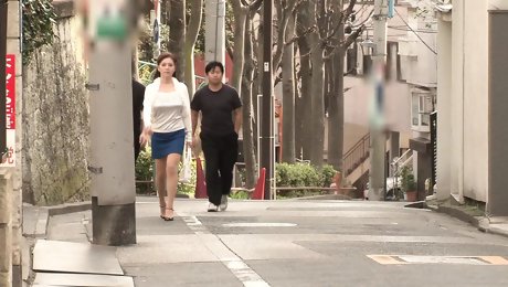 Japanese millionaire woman is arrested and fucks with all the witnesses and her cuckolded husband is watching