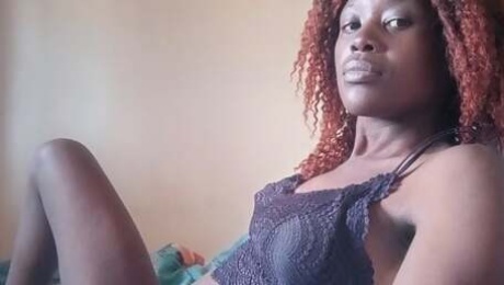 Candy27 cuming so hard while during lunch time break using sex toy