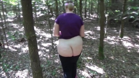 Young Chubby with Big Ass Suck and Fuck in Forest!